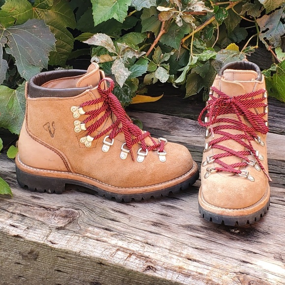 Vintage Vasque 7s Hiking Mountain Trail 